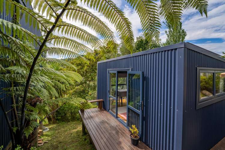 243 Saint Vincent Street Toi Toi_16