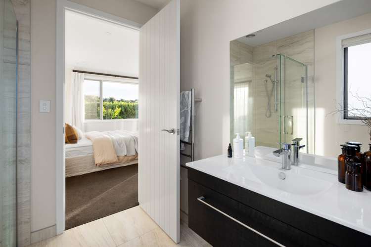 41 Alan Livingston Drive Cambridge_19