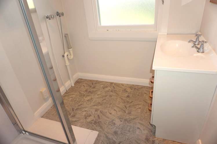 64 Hirini Street Kaiti_11