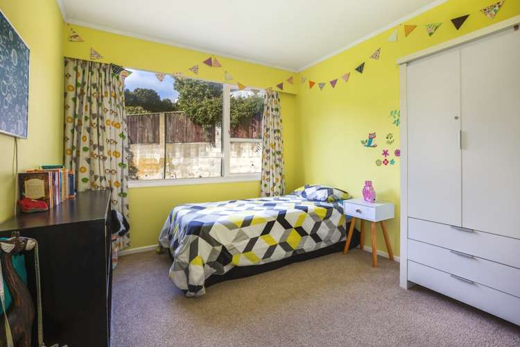 9 Brora Crescent Papakowhai_13