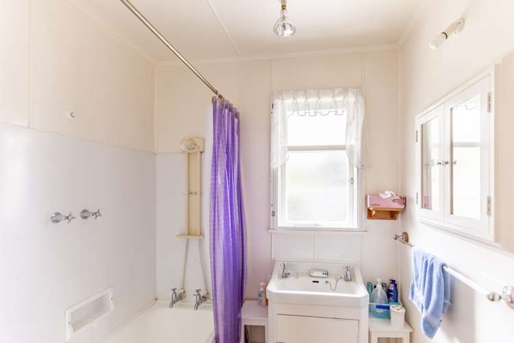 4 Avon Terrace Taradale_14