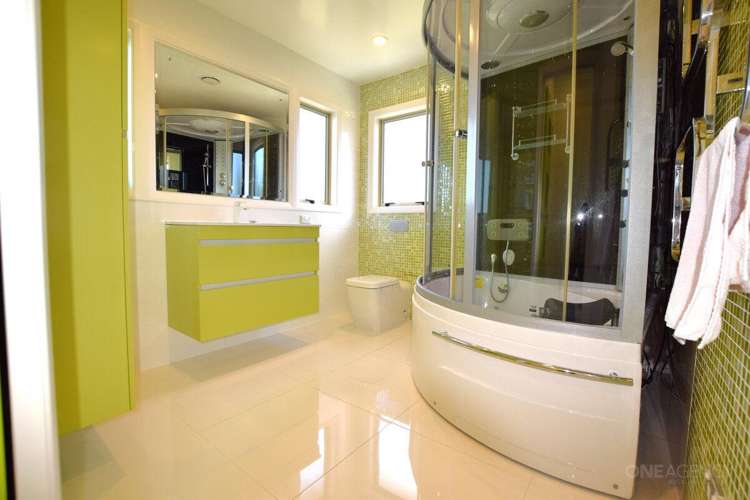 14 Provence Esplanade Te Atatu Peninsula_15