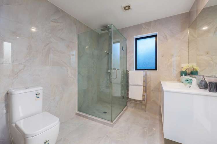 63 Golden Morning Drive Albany Heights_10