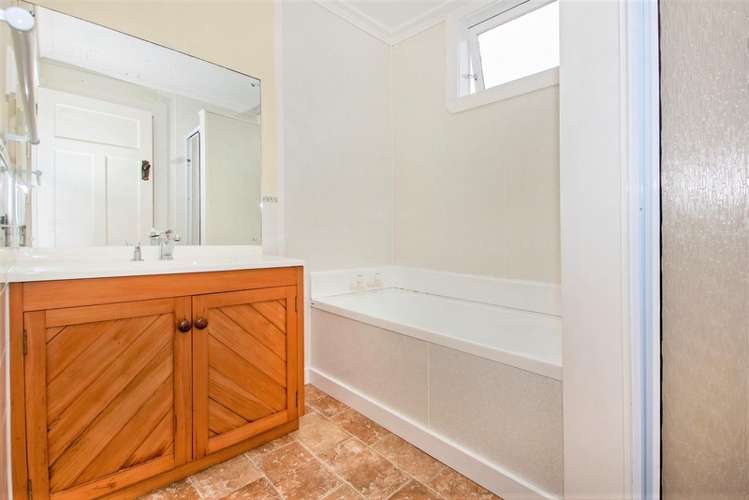 11 Three Mile Bush Road Kamo_6