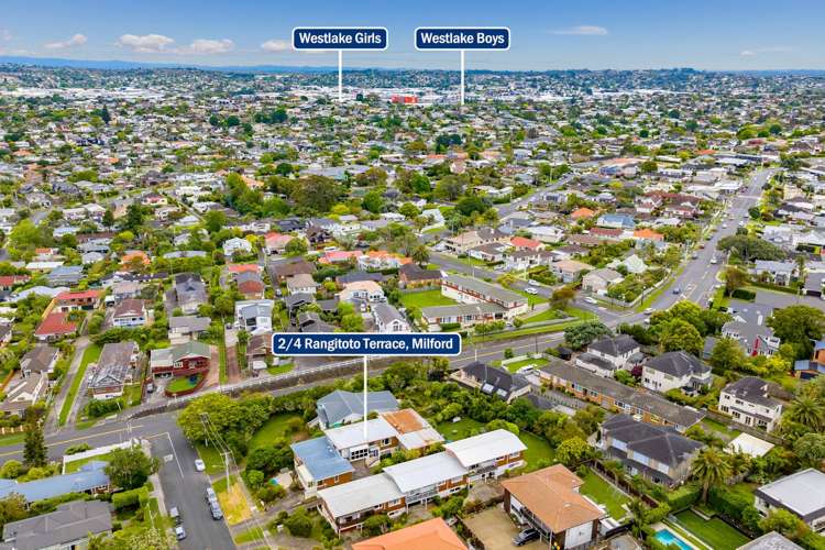 2/4 Rangitoto Terrace Milford_24