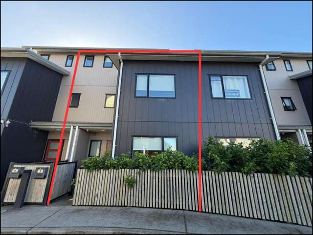 Spacious Three Bedroom Property In Henderson