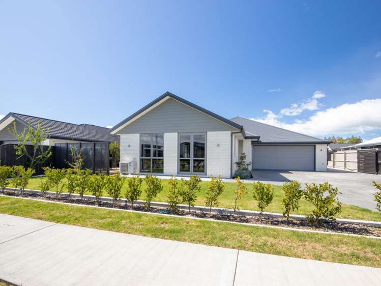 21 Corsair Crescent Burleigh_29