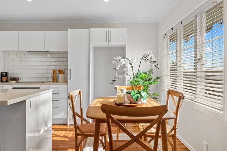 57 Amberley Avenue Te Atatu South_6