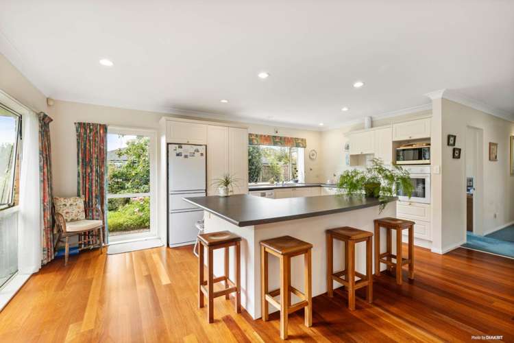 5 Idris Court The Gardens_10