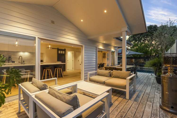 20a Rewarewa Road Te Atatu Peninsula_1