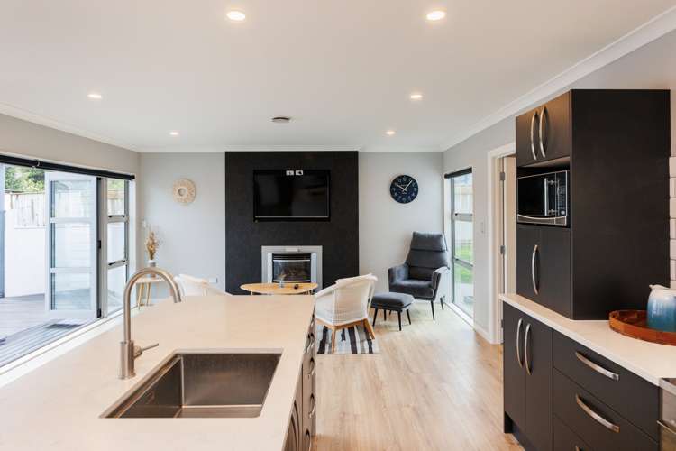 7 Galea Grove Kelvin Grove_5