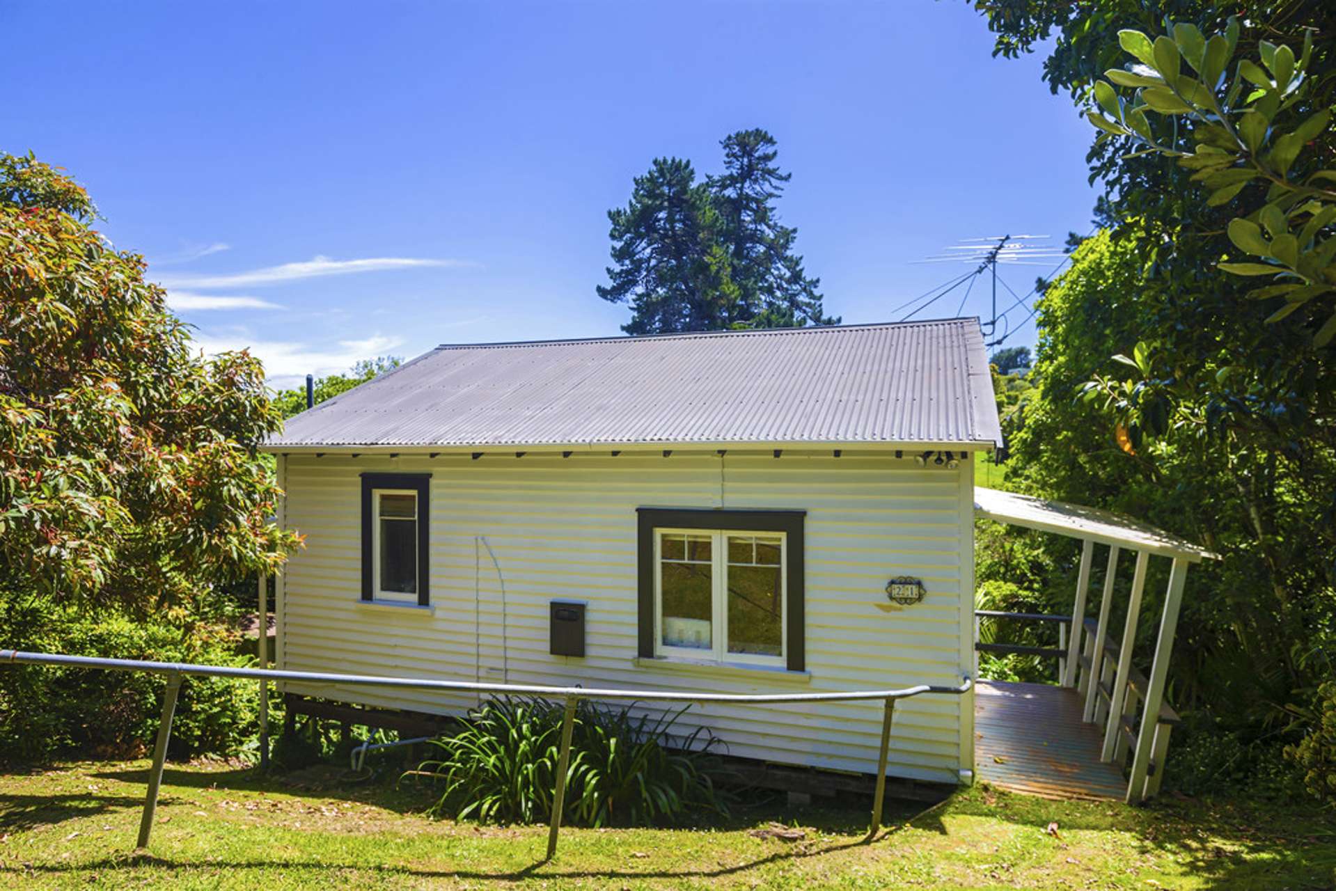 21 Trig Hill Road Onetangi_0