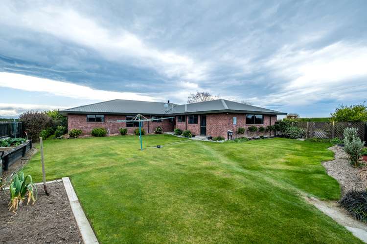 446 Grahams Road Willowby_19