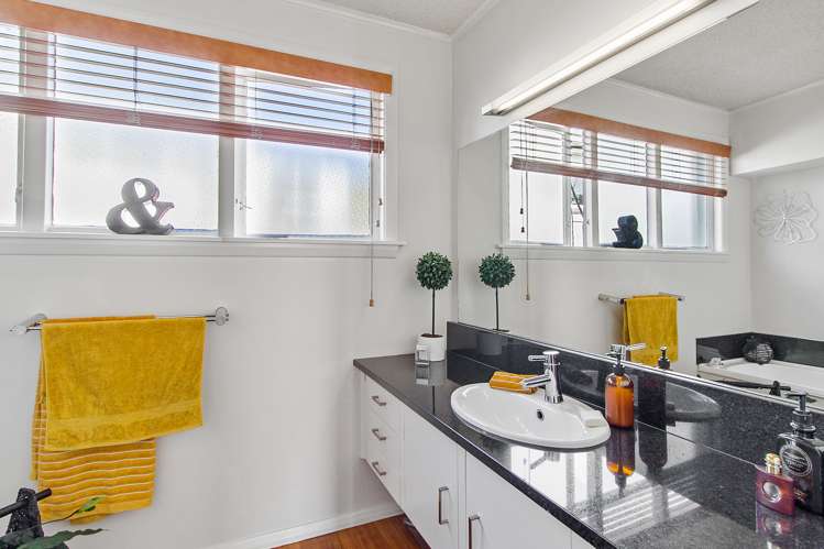 71 Old North Road Marchwiel_12