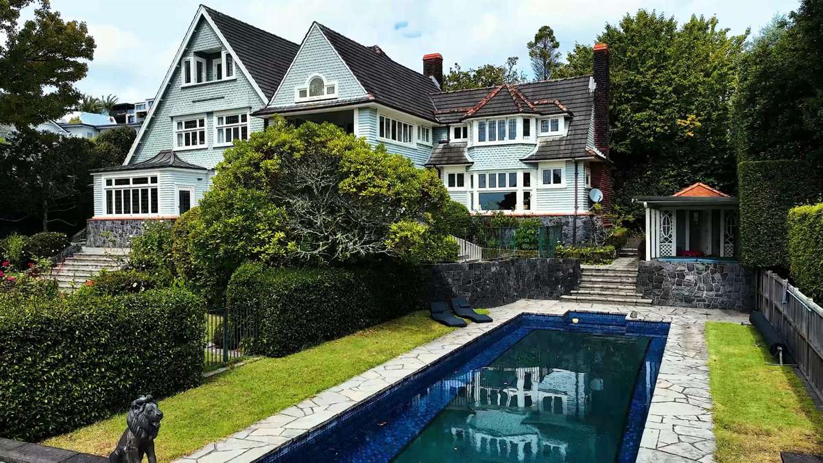 6 Garden Road_0