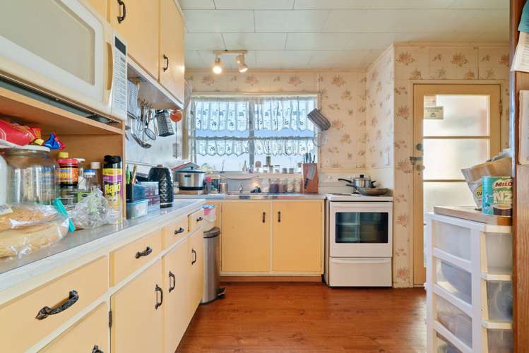 17 Almay Place Clover Park_10