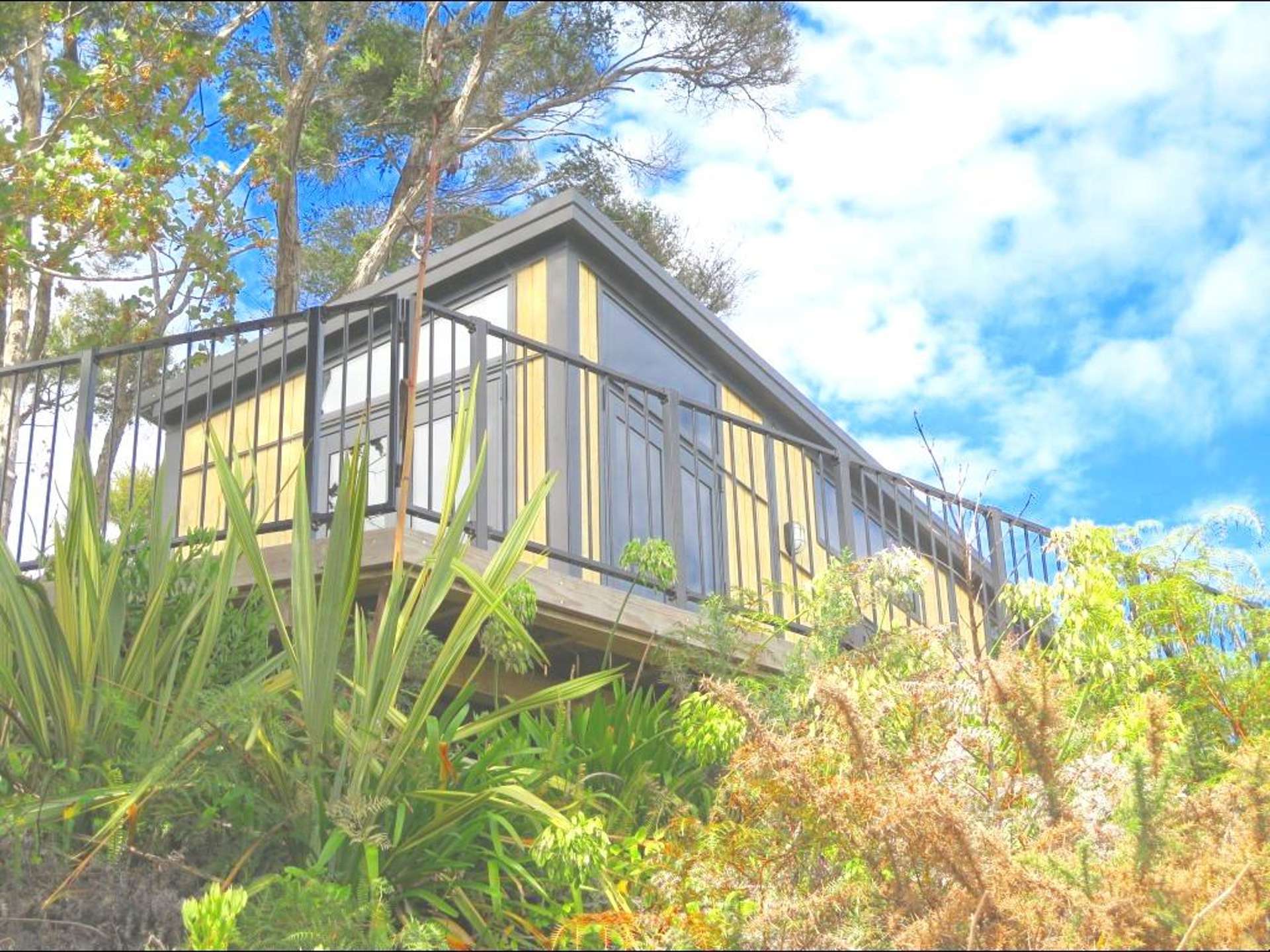 10 Cross st Raglan_0