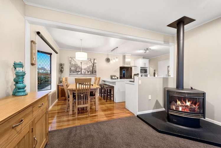 88 Houchens Road Glenview_10