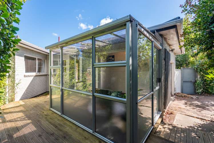 44 Menin Road Raumati South_25