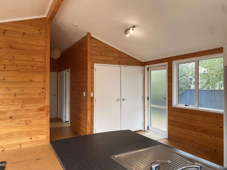 1008a Hood Street 10490_3