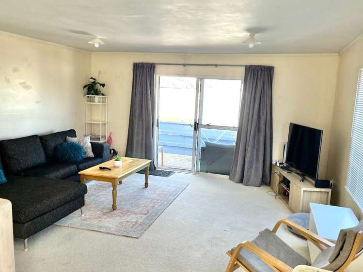 2/15A Heathglen Place_0