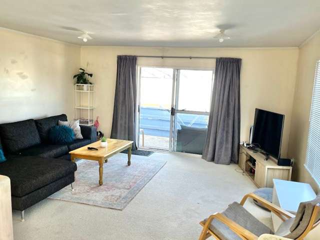 Pet-Friendly 3BR Home with Garden, Garage & Views