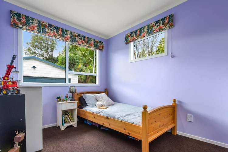 9 John F Kennedy Place Glen Eden_9