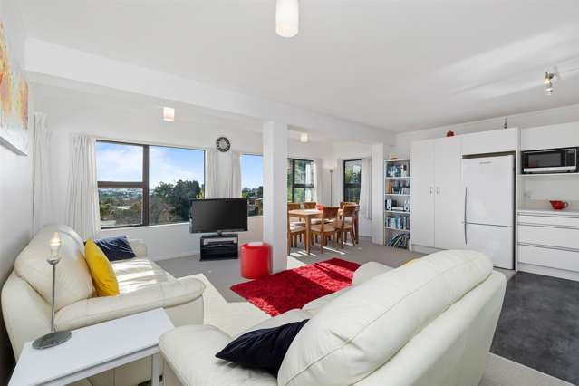 2/4 Danbury Drive Torbay_4