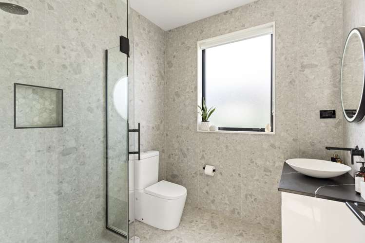 7 Betsy Lane Wainui_11