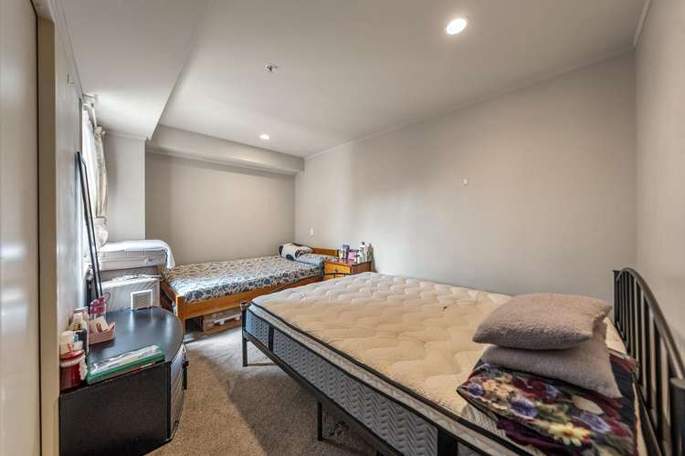 Unit 10B/6 Whitaker Place Grafton_14