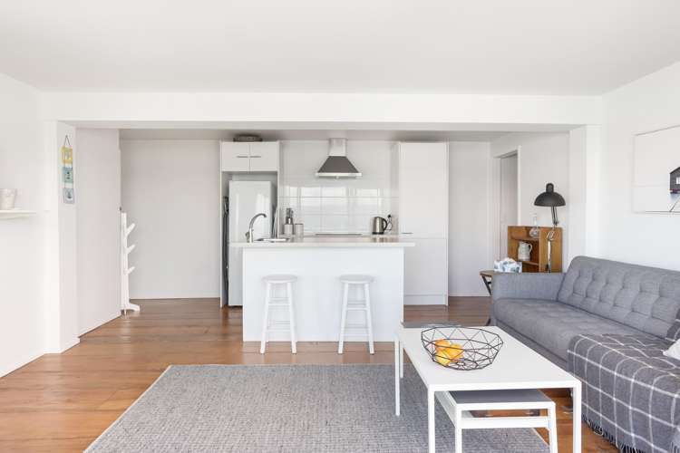 27 Wellington Street Russell_17