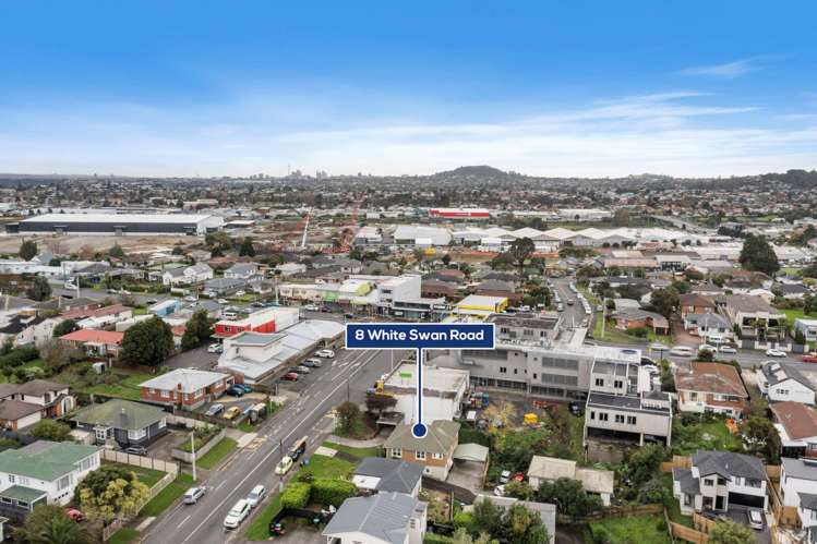 8 White Swan Road Mount Roskill_13