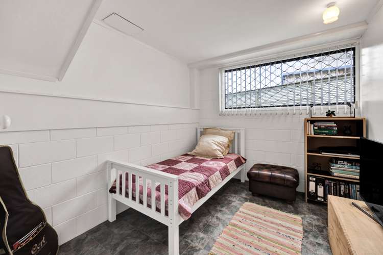 2 Ngahere Street Inglewood_12