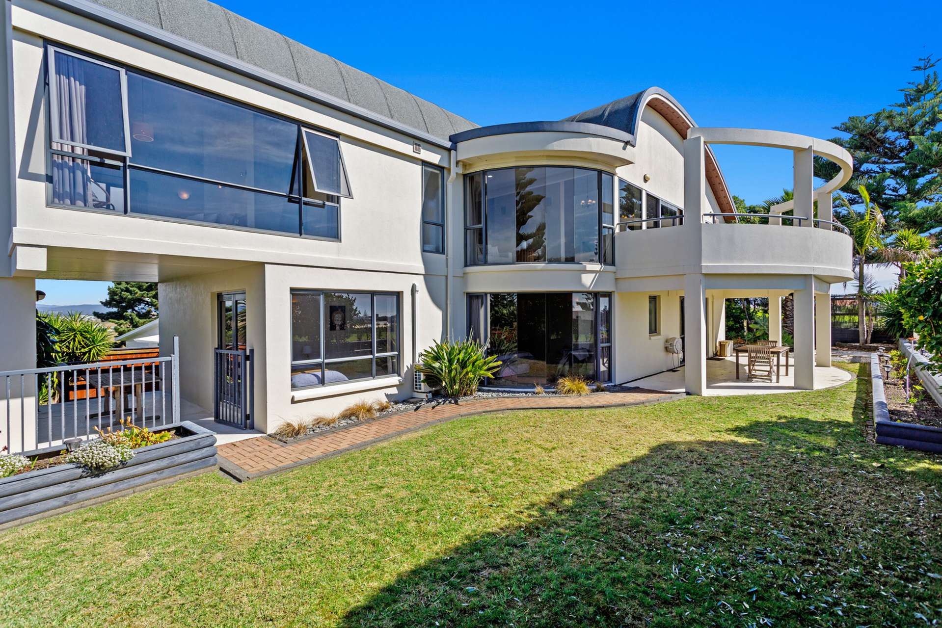 17 Island View Heights Coastlands Whakatāne Houses for Sale One