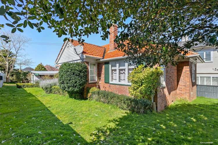 46 Fernleigh Avenue Epsom_17