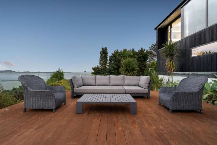 8 Saran Place Hillsborough_14