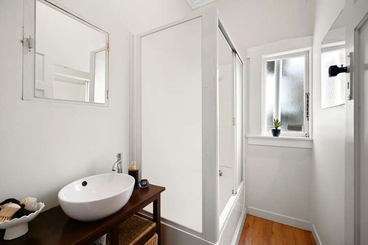 119 Galloway Street Hamilton East_12