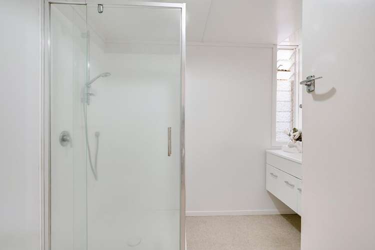 64 Galloway Street Hamilton East_27