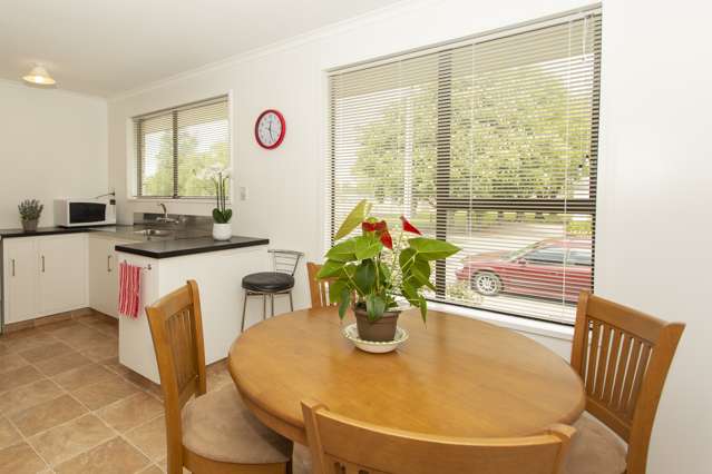 1/287 Cameron Street Ashburton_3