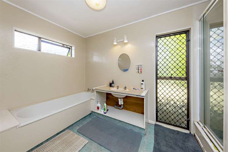 6 Gibbons Road Manurewa_11