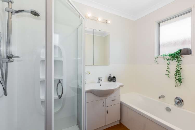 47 California Drive Totara Park_15