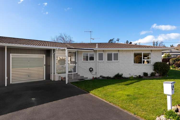1/4 Alyson Place Stoke_12