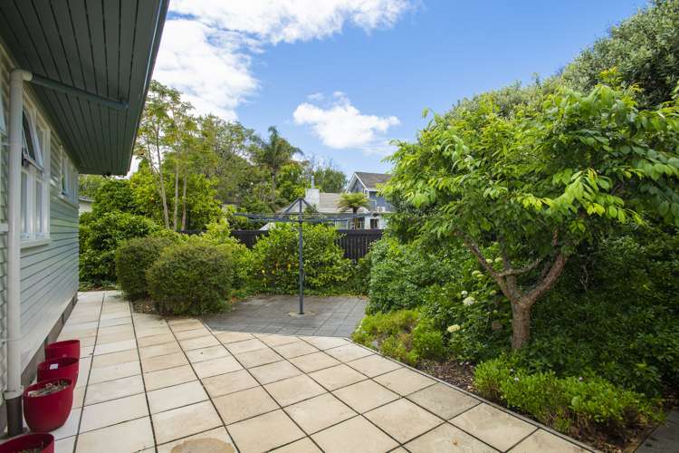 108 Iranui Road Inner Kaiti_15