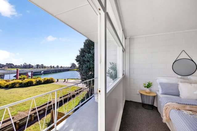 Affordable Riverview Living; Priced to Sell