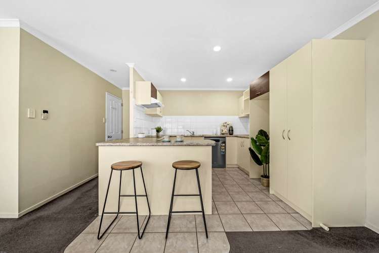 104 Naylors Drive Mangere_11
