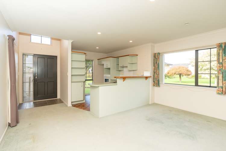 18/3 Turnbury Court Rototuna_2