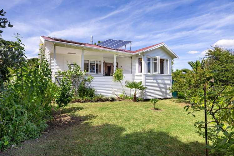 3 Rose Street Raglan_23