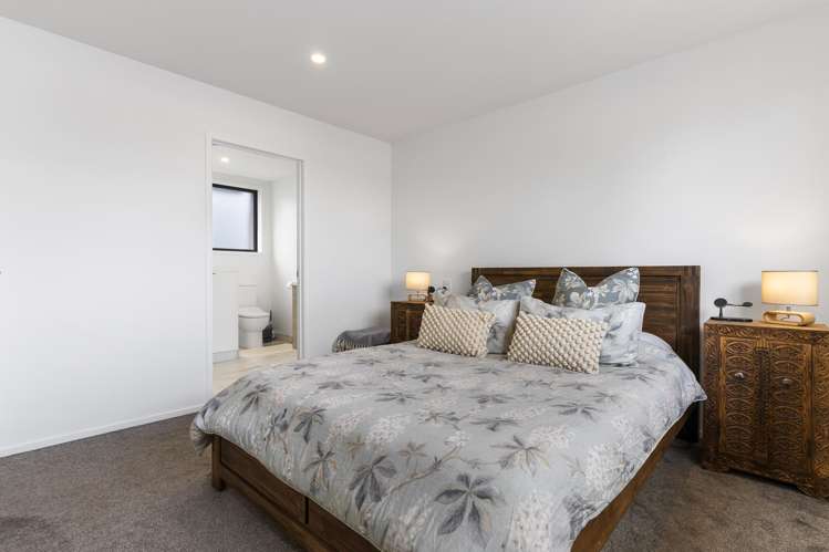 10/10 Yeovil Road Te Atatu Peninsula_12