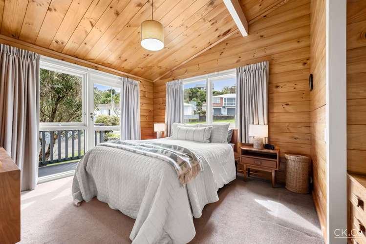 224 Dowse Drive Maungaraki_8