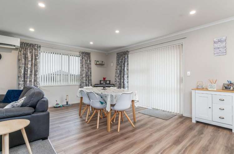 8 Maple Grove 10754_5